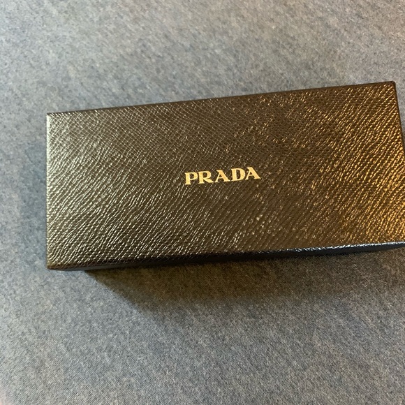 Prada eyeglasses cover - Picture 2 of 3
